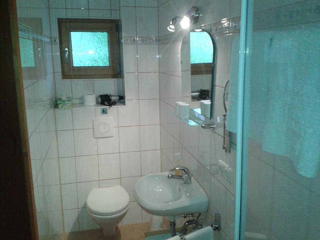 Gästehaus Attenhauser Unterammergau Zimmer foto